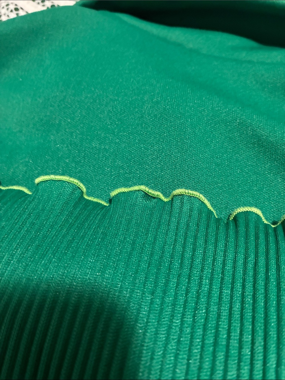 Vintage 70s Green Peplum Long-Sleeve Tie-Neck Blouse Top Shirt - Picture 6 of 6